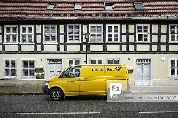 Wagen der Deutschen Post in Mirow  21.10.2021.  Mirow  Deutschland  Europa