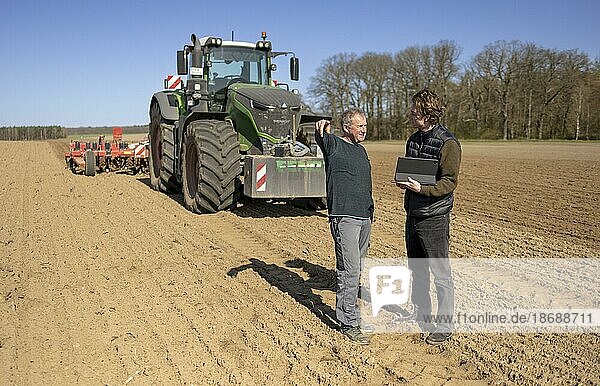 Soil cultivation for maize sowing with tractor Fendt 1050 (500 hp) and Horsch cultivator Tiger 5 AS  working depth 25 cm in Meyenburg  25.05.2023.  Meyenburg  Germany  Europe