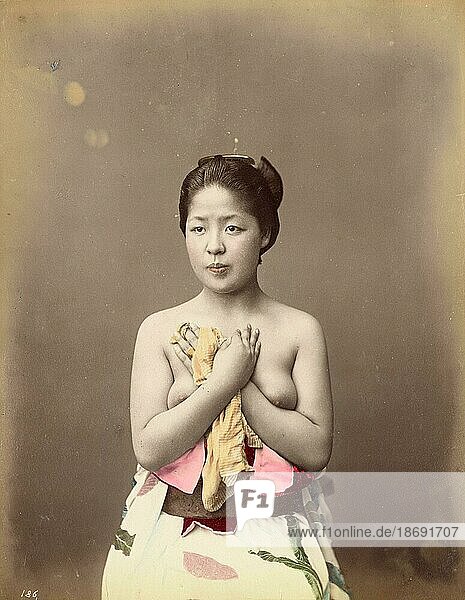 Junge Japanerin  Porträt einer jungen Frau oben ohne  um 1870  Japan  Historisch  digital restaurierte Reproduktion von einer Vorlage aus der damaligen Zeit  Asien