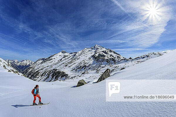 Austria  Tyrol  Female skier at Hundskehljoch pass