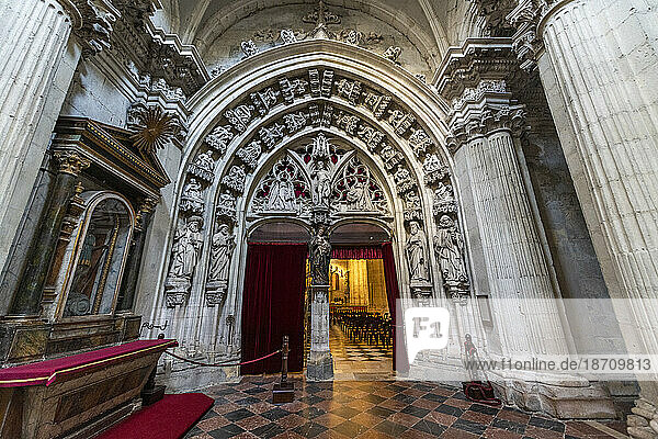 Rey Casto Chapel  Asturian-kings royal pantheon  Cathedral of San Salvador  Oviedo  UNESCO World Heritage Site  Asturias  Spain  Europe