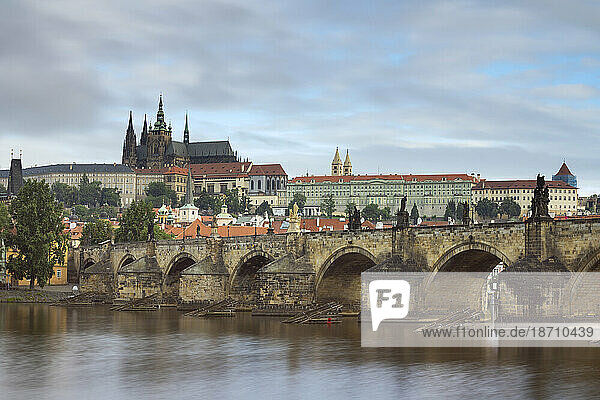 Prague Castle and Charles Bridge  UNESCO World Heritage Site  Prague  Bohemia  Czech Republic (Czechia)  Europe