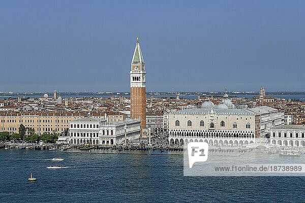 Campanile San Marco  Markusturm und Dogenpalast  Stadtteil San Marco  Venedig  Region Venetien  Italien  Europa