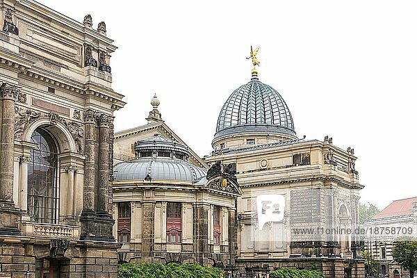 Historisches Gebäude der Hochschule für Bildende Künste Dresden