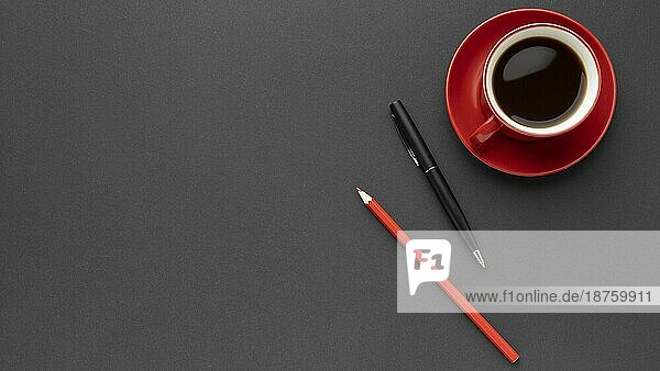 Ansicht von oben rote Tasse Kaffee mit Kopie Raum. Auflösung und hohe Qualität schönes Foto