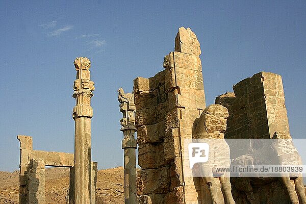 Das Tor aller Länder (Xerxes Propyläen) am Eingang zum Weltkulturerbe Persepolis nahe Shiraz  Iran