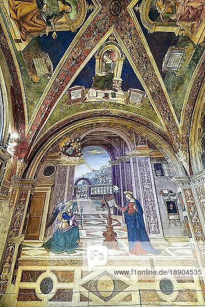 Spello Umbrien Italien. Baglioni-Kapelle mit Fresken von Pinturicchio  in der Kirche Santa Maria Maggiore