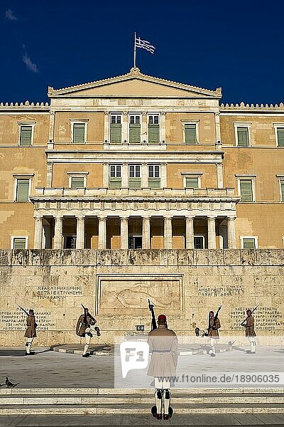 Athen Griechenland. Wachablösung auf dem Syntagma-Platz vor dem Griechischen Parlament