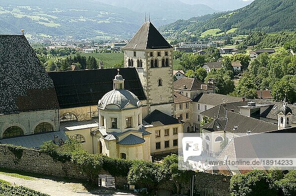 Augustinerchorherrenstift Kloster Neustift  3km östlich von Brixen gelegen. 1141 begründet  1190 erneuert