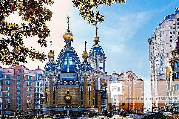 Die Geburt der Christuskirche in Kiew. Moderne Kirche im Obolon Viertel