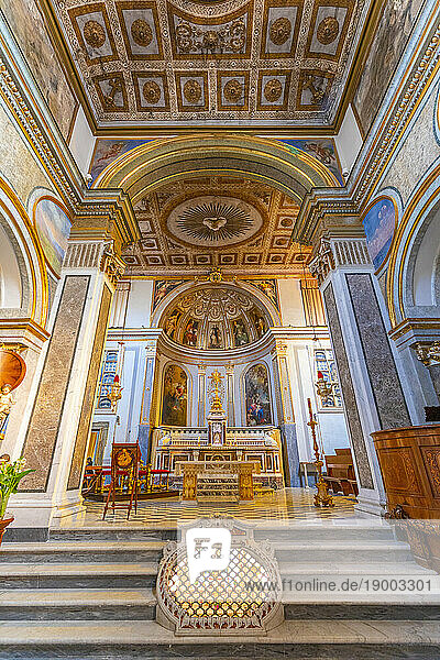 Interior  The Basilica di Sant'Antonino  Sorrento  Campania  Italy  Europe