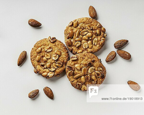 Leckere Kekse mit Nüssen Auflösung und hohe Qualität schönes Foto