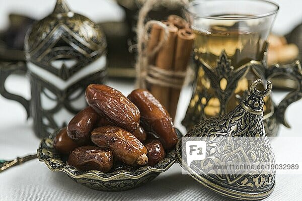 Ramadan Konzept mit Datteln. Auflösung und hohe Qualität schönes Foto