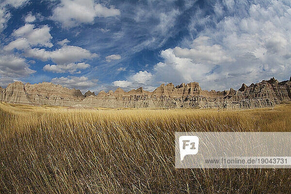 The rugged landscape of the fossil beds in Badlands National Park  South Dakota  USA.