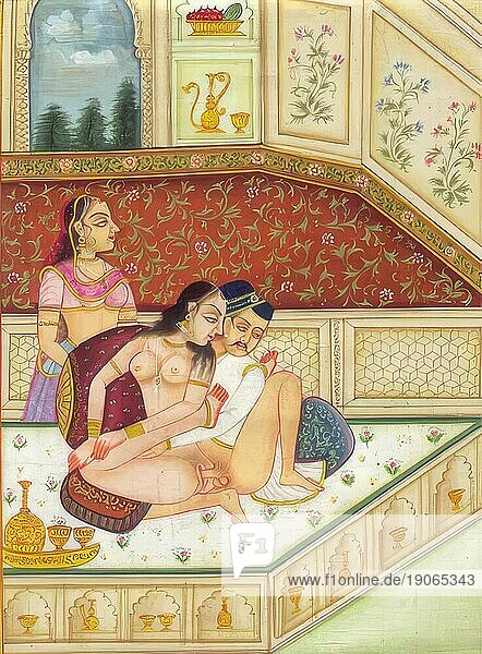Mann beim Sex mit zwei Frauen  Darstellung einer erotischen Szene  Liebesszene  Sex  in einer Kamasutra-Ausgabe aus dem 19. Jahrhundert  Lehrwerke über Erotik  Indien  Arabien  Historisch  digital restaurierte Reproduktion einer Vorlage aus der damaligen Zeit  Asien
