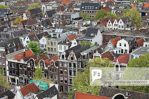 Amsterdam von oben  Wohnhäuser  historische Häuser der Altstadt  Holland  Niederlande  Europa