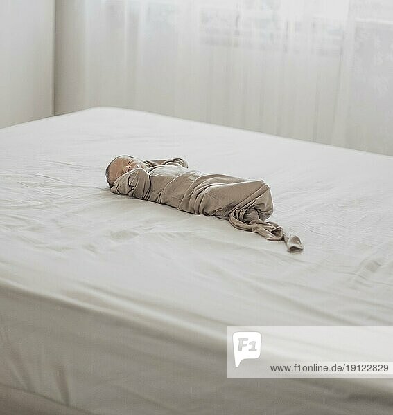 Bezauberndes Bett für Neugeborene
