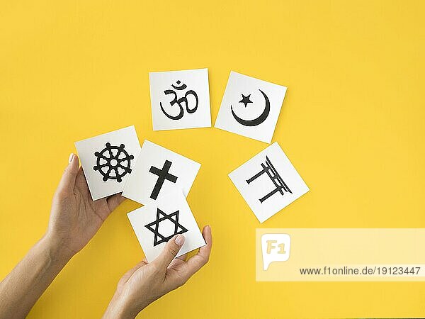Draufsicht Sortiment religiöse Symbole