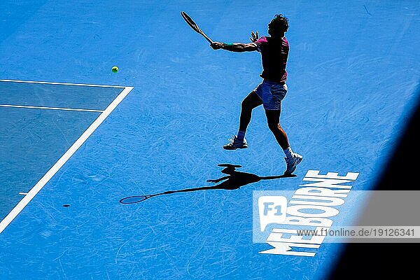 MELBOURNE  AUSTRALIEN  25. JANUAR: Rafael Nadal aus Spanien besiegt Denis Shapovalov aus Kanada am 9. Tag der Australian Open 2022 im Melbourne Park am 25. Januar 2022 in Melbourne  Australien  Ozeanien
