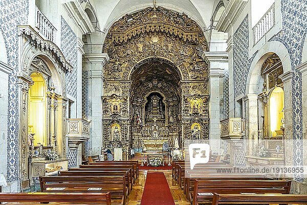 Innenraum und Altar der Kirche Igreja de São Pedro de Miragaia,  Porto,  Portugal,  Europa