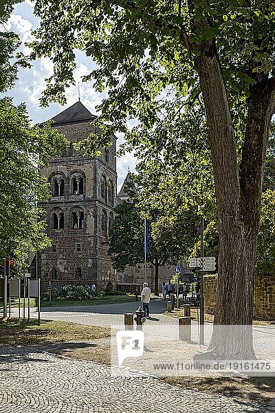 Katharinenturm  mittelalterlicher Glockenturm  Romanik  Ruine  Kloster  Abtei  Stiftsruine  Altstadt  Bad Hersfeld  Hessen  Deutschland  Europa
