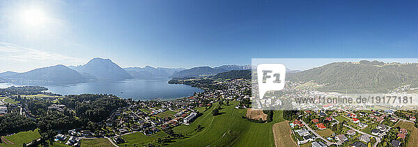 Austria  Upper Austria  Altmunster  Drone panorama of town on shore of Traunsee lake