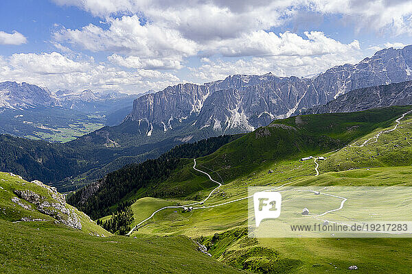 Italy  Trentino-Alto Adige  Scenic view of Odle mountains in Dolomites