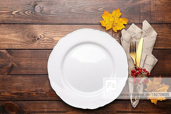 Herbst Tabelle Einstellung auf alten Holztisch Thanksgiving oder Oktoberfest Jahrgang Hintergrund Kopie Raum