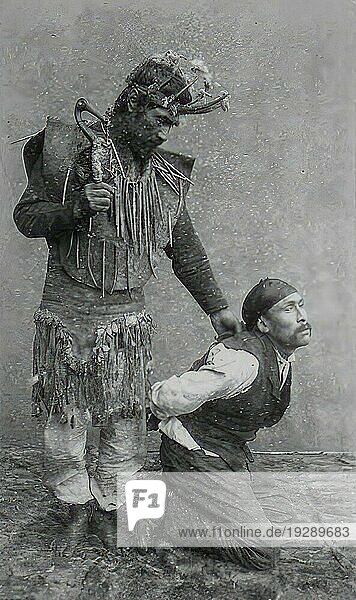 Schamane hält einen Mann auf Knien fest  1890  Alaska  Historisch  digital restaurierte Reproduktion von einer Vorlage aus der damaligen Zeit