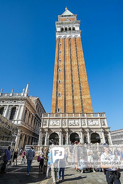 Markusturm am Markusplatz  Venedig  Italien  Europa