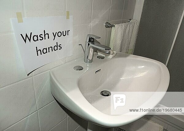 Schild Hände waschen