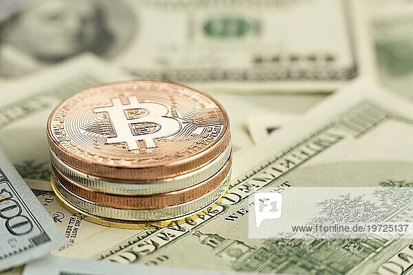 Close up bitcoin Stapel oben Banknoten