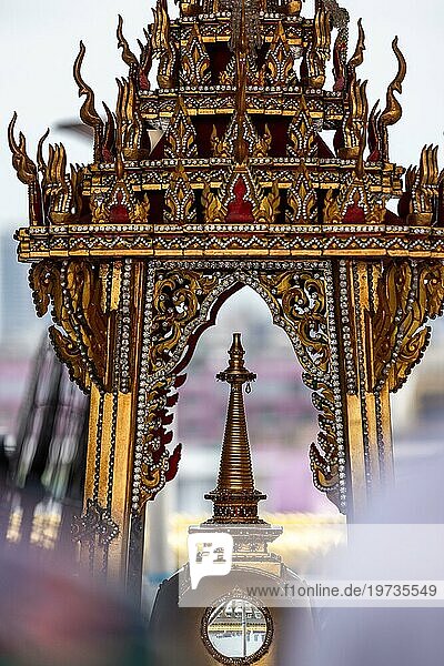 Glaube  Religion  Sehenswürdigkeit  Tempelanlage  Buddhistisch  filigran  Bangkok  Thailand  Asien