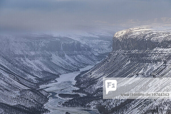 Alta Canyon and the Alta River from the Finnmark Plateau in winter  Finnmark Plateau  near Alta  Arctic Circle  Norway  Scandinavia  Europe