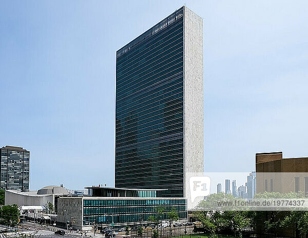 View of the United Nations Secretariat Building  a skyscraper at the headquarters of the United Nations in the Turtle Bay neighborhood of Manhattan in New York City  United States of America  North America