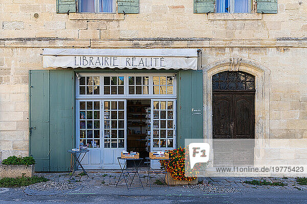 Bookshop in Uzes  Gard  Provence  France  Europe