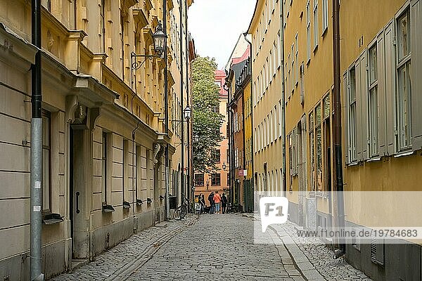 Passanten  Touristen  Själagardsgatan  Gasse  Altstadt  Gamla Stan  Stockholm  Schweden  Europa