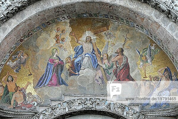 Mosaik Auferstehung Christi  Basilica di San Marco  Venedig  Italien  Europa