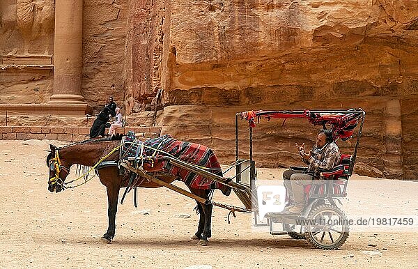 Ein Bild von einem der Pferdewagen  die Touristen in Petra transportieren