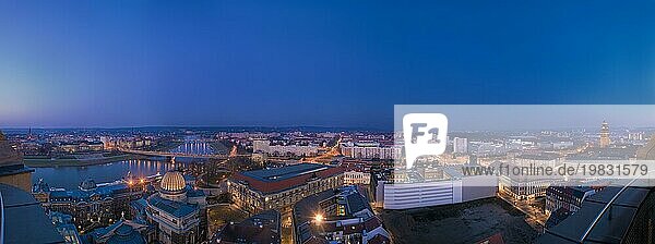 Dresden Blick nach Osten ins Elbtal