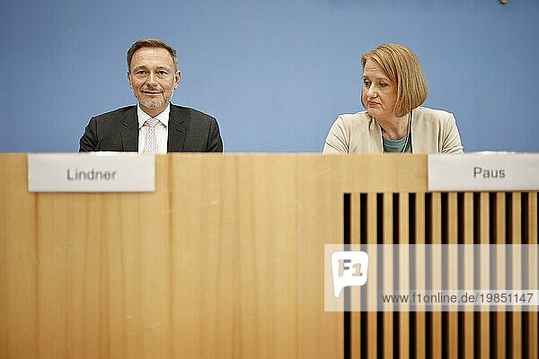 Christian Lindner (FDP)  Federal Minister of Finance  with Lisa Paus (Greens)  Federal Minister for Family Affairs  at the press conference on the agreement on basic child insurance at the BPK in Berlin  28 August 2023.