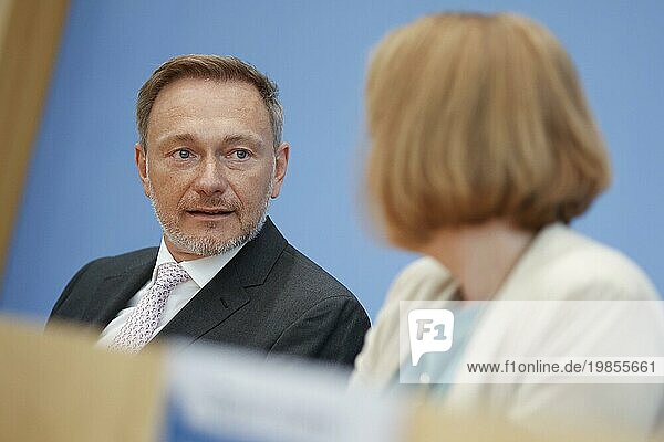 Christian Lindner (FDP)  Federal Minister of Finance  with Lisa Paus (Greens)  Federal Minister for Family Affairs  at the press conference on the agreement on basic child insurance at the BPK in Berlin  28 August 2023.