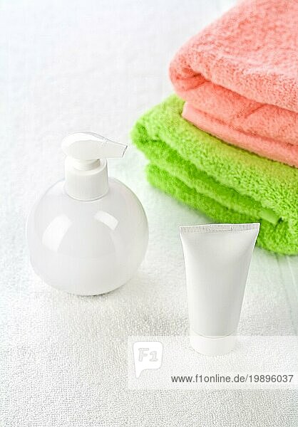 Zubehör für das Baden auf Handtüchern