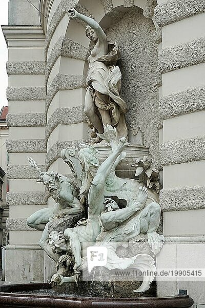 Kraft am Meerbrunnen in der Hofburg in Wien