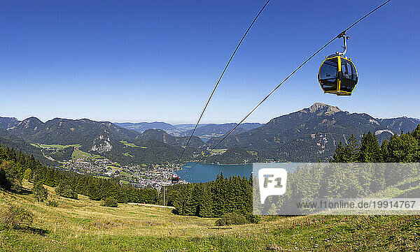 Austria  Salzburger Land  Saint Gilgen  Scenic view of Salzkammergut Mountains with overhead cable car in foreground