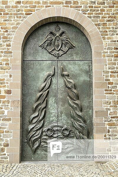 Metalltüren Sint Servaasbasiliek  St. Servatius Kirche  Maastricht  Provinz Limburg  Niederlande  Europa