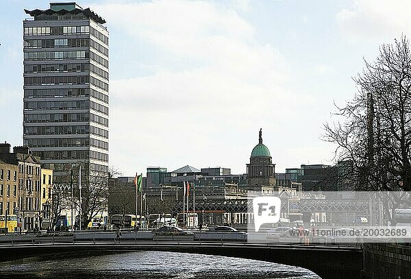 View of River Liffey towards Custom House Quay  Dublin city centre  Ireland  Republic of Ireland  Europe