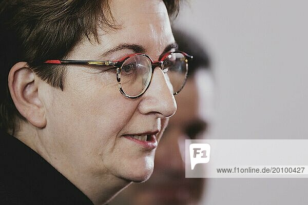 Klara Geywitz (SPD)  Bundesministerin für Wohnen  Stadtentwicklung und Bauwesen  aufgenommen im Rahmen der wöchentlichen Sitzung des Kabinetts in Berlin  21.02.2024