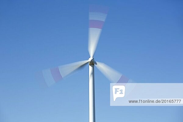 Wind turbine in motion