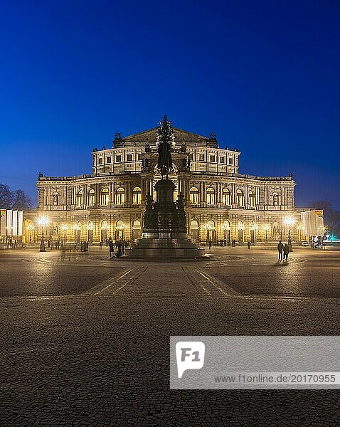 Semperoper am Theaterplatz with King Johann monument in the evening  Dresden  Saxony  Germany  Europe
